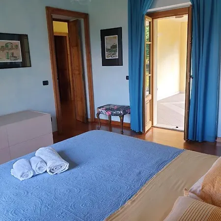 Isabella: Lakefront With Park View Balcony 3*