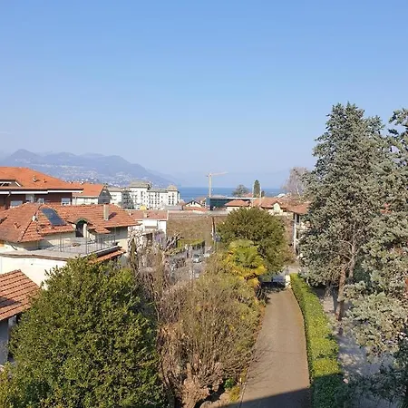 Isabella: Lakefront With Park View Balcony * Stresa