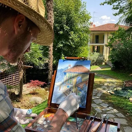 The Ortensia, Our With View, Spacious Park-facing Balcony And Private External Bathroom At The Isabella