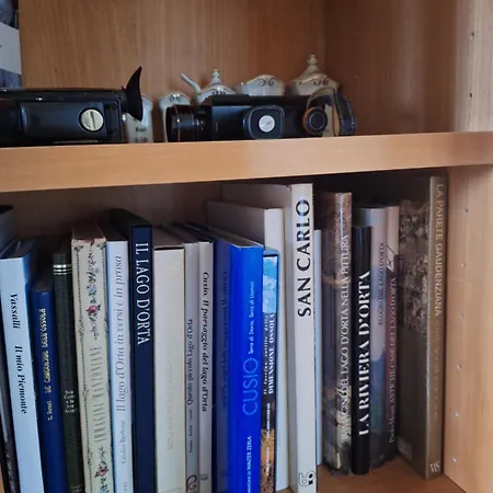 The Ortensia, Our With View, Spacious Park-facing Balcony And Private External Bathroom At The Isabella